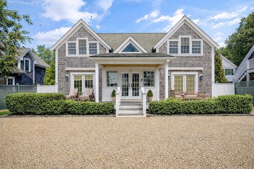 99 Cooke St, Edgartown, MA, 02539-5912 | Card Image