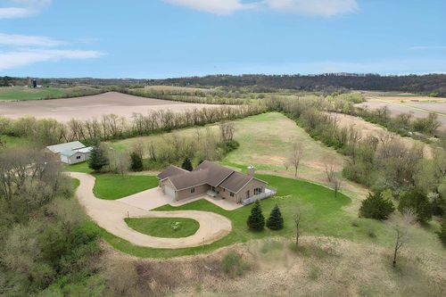 180 County Road F, BLANCHARDVILLE, WI, 53516-9145 | Card Image