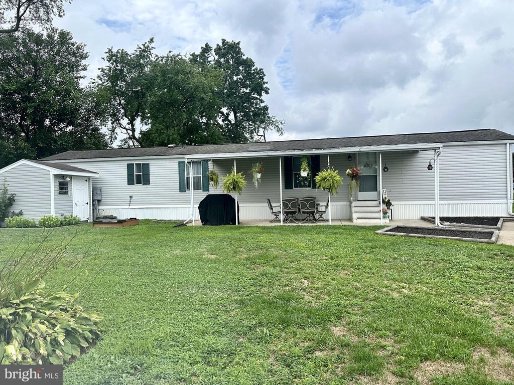 Pine Blvd, New Providence, PA 17560