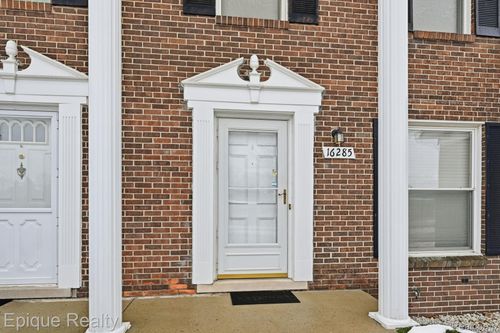 16285 Raleigh Square Dr, Southgate, MI, 48195-2860 | Card Image