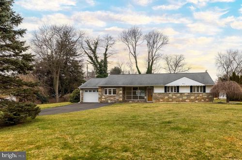 1090 Rozel Ave, SOUTHAMPTON, PA, 18966-4130 | Card Image