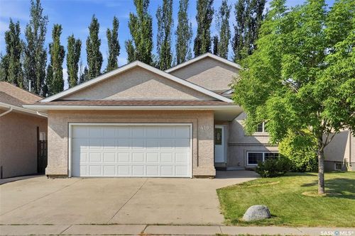 418 Greaves Cres, House with 4 bedrooms, 3 bathrooms and 4 parking in Saskatoon SK | Card Image