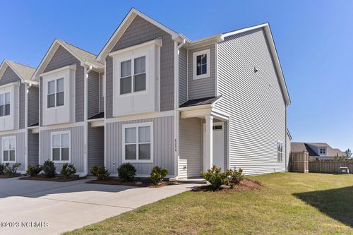 8223 Paramount Pt, Winnabow, NC, 28479-5843 | Card Image