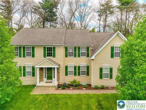 116 Daffodil Dr, East Stroudsburg, PA, 18301-9355 | Card Image
