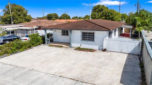 1-361 E 39th St, Hialeah, FL, 33013 | Card Image