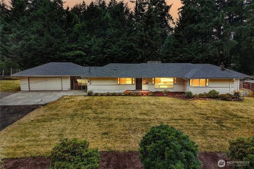 7810 25th Avenue E, Tacoma, WA, 98404 | Card Image