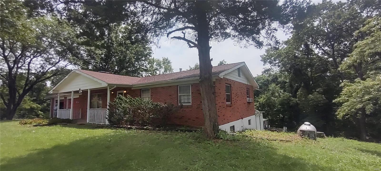 Diehl Ln, High Ridge, MO 63049