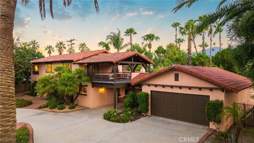880 Encanto St, Corona, CA, 92881-3501 | Card Image