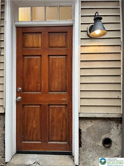 237 Ferry St, EASTON, PA, 18042-3661 | Card Image