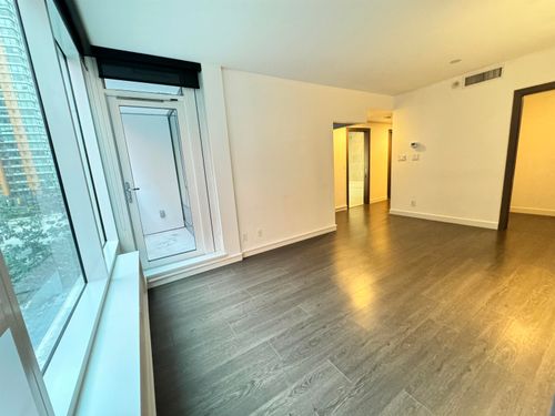 68 Smithe St, Vancouver, BC, V6B0P4 | Card Image