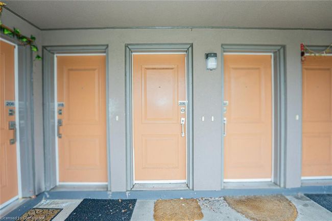 306 - 1070 Progress Ave, House attached with 2 bedrooms, 2 bathrooms and 1 parking in Toronto ON | Image 8