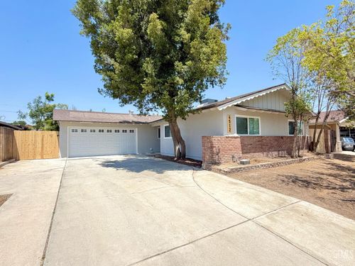 4512 Knoll Drive, Bakersfield, CA, 93308 | Card Image