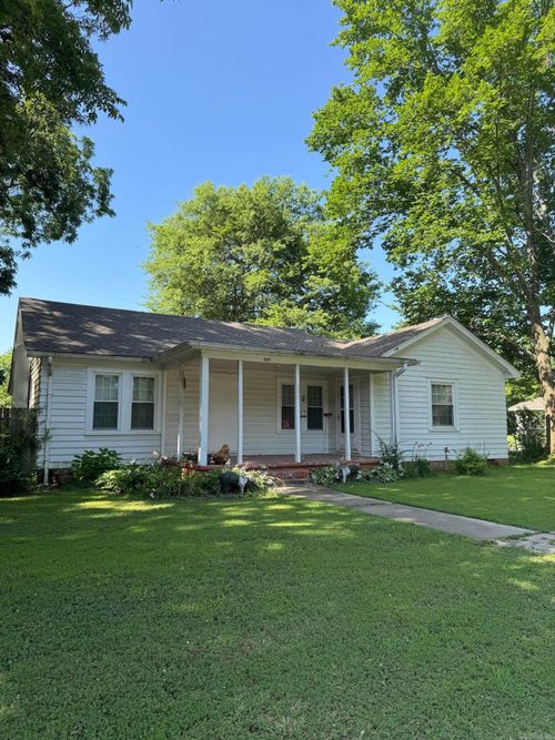 309 W Pike St, Des Arc, AR, 72040-3002 | Card Image