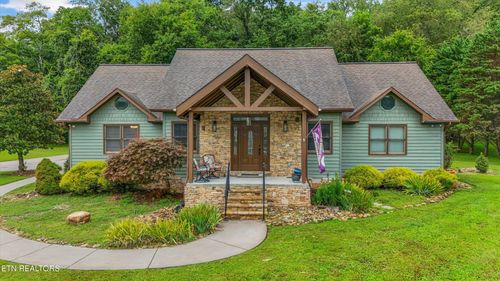2939 Deep River Dr, Sevierville, TN, 37876-0192 | Card Image