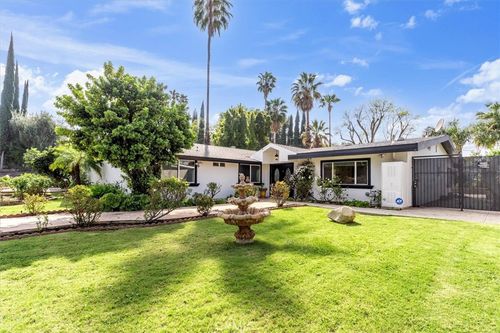 6201 Corbin Ave, Tarzana, CA, 91356-1012 | Card Image