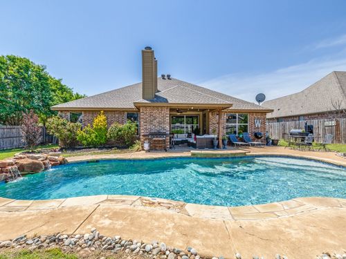 2103 Ridgewood Dr, Bridgeport, TX, 76426-3343 | Card Image