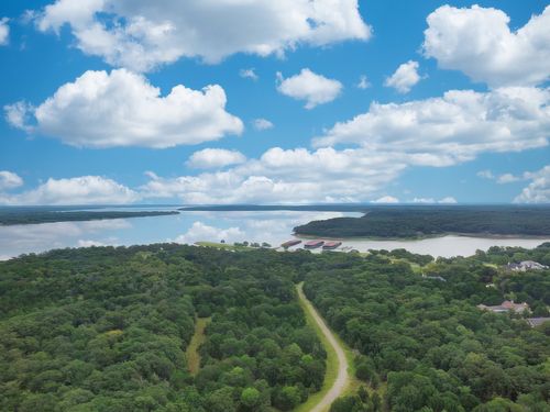 908 Eagle Oaks Dr, Gordonville, TX, 76245-1527 | Card Image