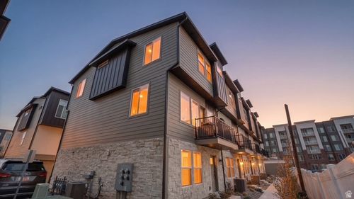 108 W Ryker Ln, Midvale, UT, 84047-7369 | Card Image