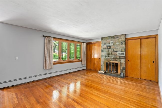 16 Sheldon Ave, House other with 3 bedrooms, 2 bathrooms and 2 parking in Easthampton MA | Image 4