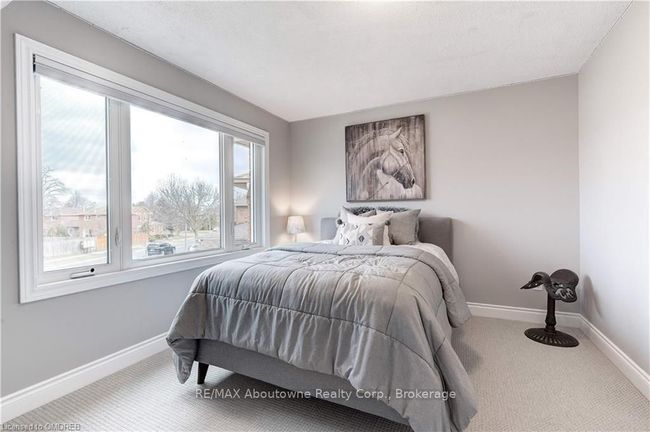 1374 Cobbler Lane, House other with 4 bedrooms, 3 bathrooms and 4 parking in Oakville ON | Image 23