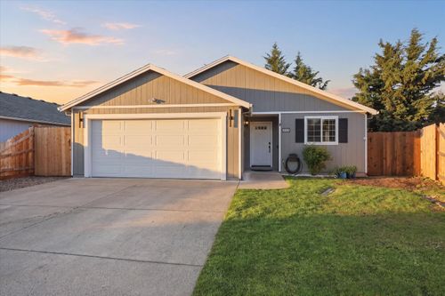 108 Horton Cir, Medford, OR, 97501-1366 | Card Image