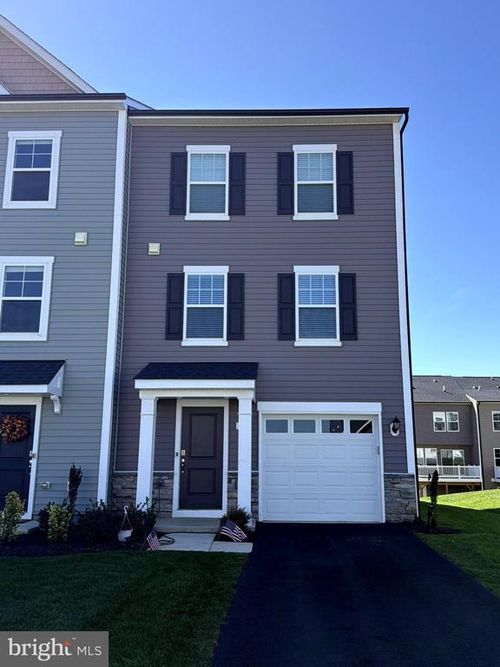 299 Aragon Dr, CHARLES TOWN, WV, 25414 | Card Image