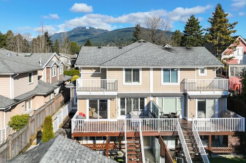 205 E 18th Street, North Vancouver, BC, V7L2X7 | Card Image