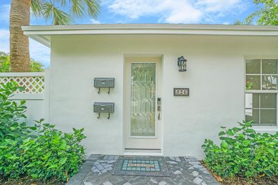 826 Sunset Road, House other with 3 bedrooms, 3 bathrooms and null parking in West Palm Beach FL | Image 2