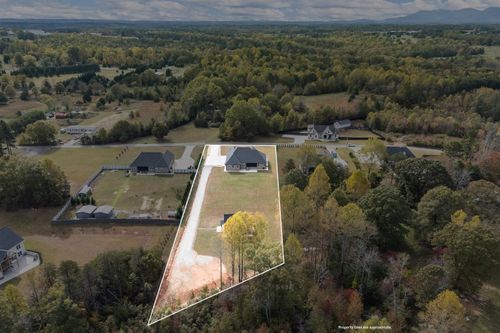 1616 Christopher Rd, Campobello, SC, 29322-8844 | Card Image