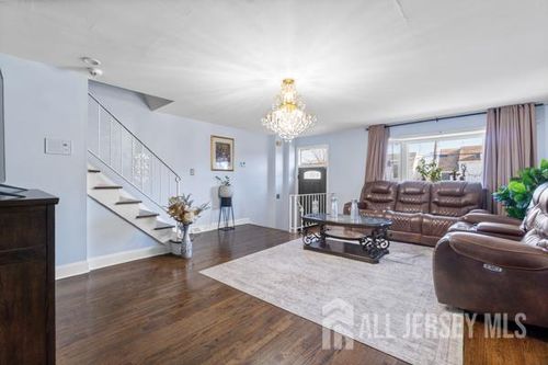 285 Water St, Perth Amboy, NJ, 08861-4436 | Card Image