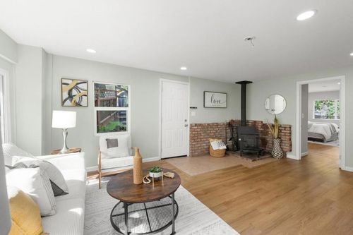 19046 Laurel Dr, Los Gatos, CA, 95033-9506 | Card Image