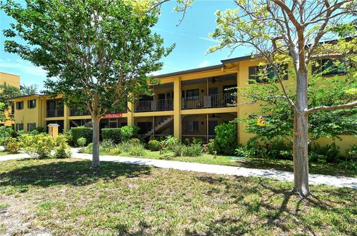11-615 S Palm Ave, SARASOTA, FL, 34236-6758 | Card Image