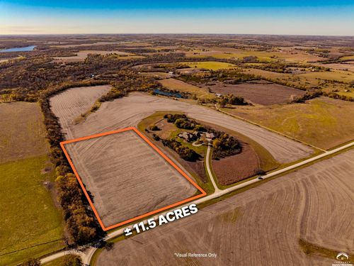 645 N 900 Road, Lawrence, KS, 66047 | Card Image