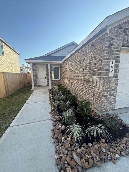 1639 Golden Iris Dr, Crosby, TX, 77532-2889 | Card Image