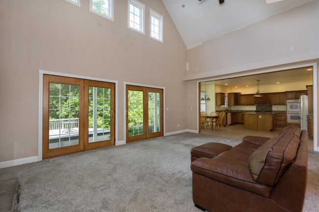Open Concept Living Areas | Image 13