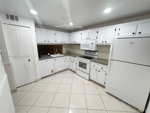 apt-202-8826 W Mcnab Rd, Tamarac, FL, 33321-3645 | Card Image