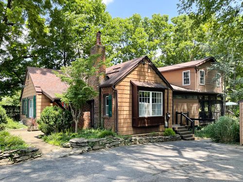 663 Kingston Rd, Lexington, KY, 40505-1861 | Card Image