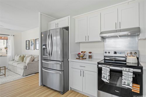 125 Milo Ln, Honolulu, HI, 96813-1619 | Card Image