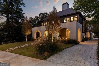 95 Montgomery Ferry Drive Ne, House other with 6 bedrooms, 6 bathrooms and null parking in Atlanta GA | Image 2