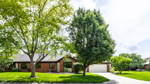 9223 Golden Oaks E, Indianapolis, IN, 46260-5113 | Card Image
