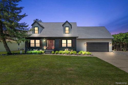 44 Old Perch Rd, Rochester Hills, MI, 48309-2145 | Card Image