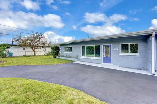 208 Nw 1st St, Boynton Beach, FL, 33435-4001 | Card Image