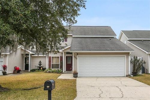 1057 Marina Dr, Slidell, LA, 70458-9242 | Card Image