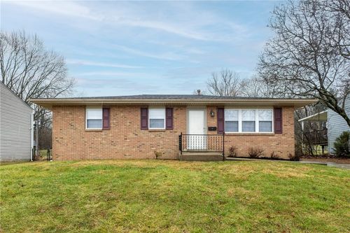 559 Marshall Dr, Xenia, OH, 45385-1738 | Card Image