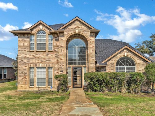 931 Royal Oaks Dr, Lewisville, TX, 75067-6137 | Card Image