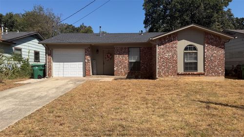 629 Chambers St, Denton, TX, 76205-7274 | Card Image