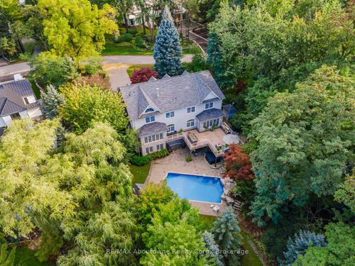 235 Lakewood Dr, Oakville, ON, L6K1B3 | Card Image