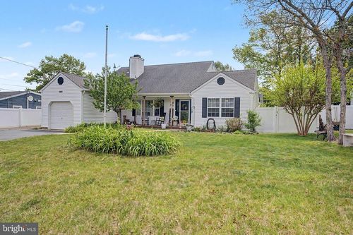 125 Gangway Lane Lane, Manahawkin, NJ, 08050 | Card Image
