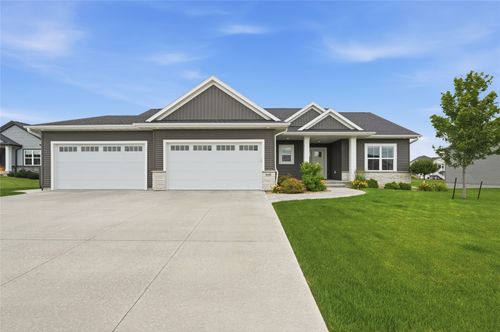 3008 Prairielight Ct, Hiawatha, IA, 52233-2802 | Card Image