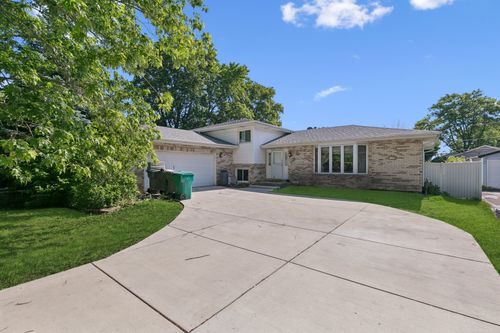 16803 92nd Ave, Orland Hills, IL, 60487-6071 | Card Image